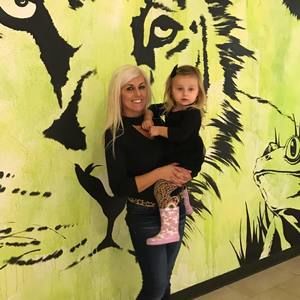 Meet your Posher, Elyse